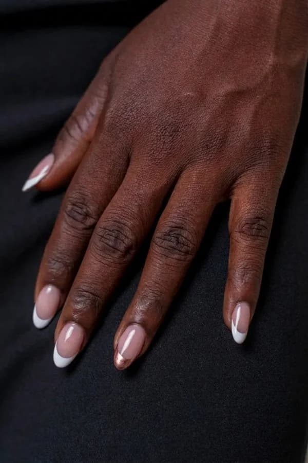 A second French manicure variant on the same hand